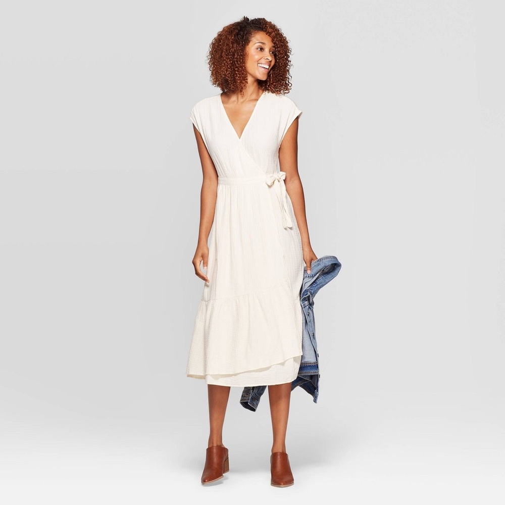 Universal Threads Wrap Dress